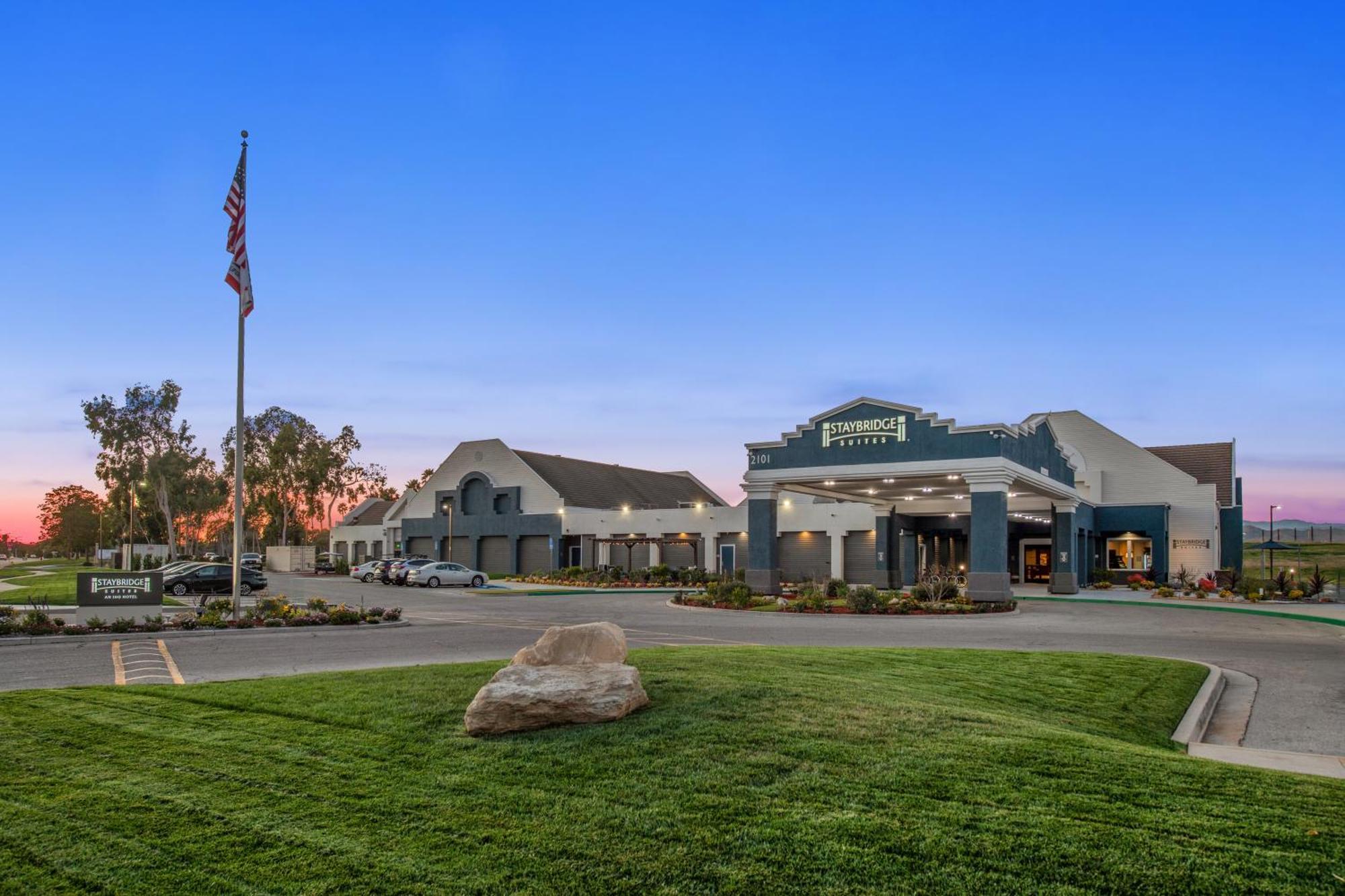 Staybridge Suites Oxnard - River Ridge By Ihg Bagian luar foto